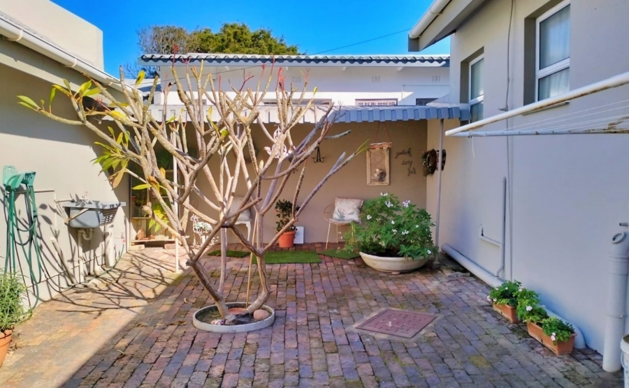 3 Bedroom Property for Sale in Hartenbos Central Western Cape
